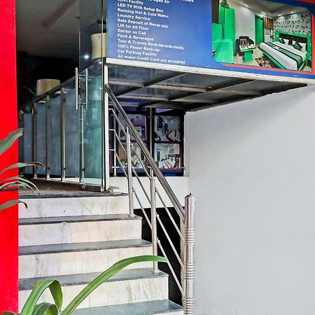 Collection O Noida Saffron Hotel Exterior photo