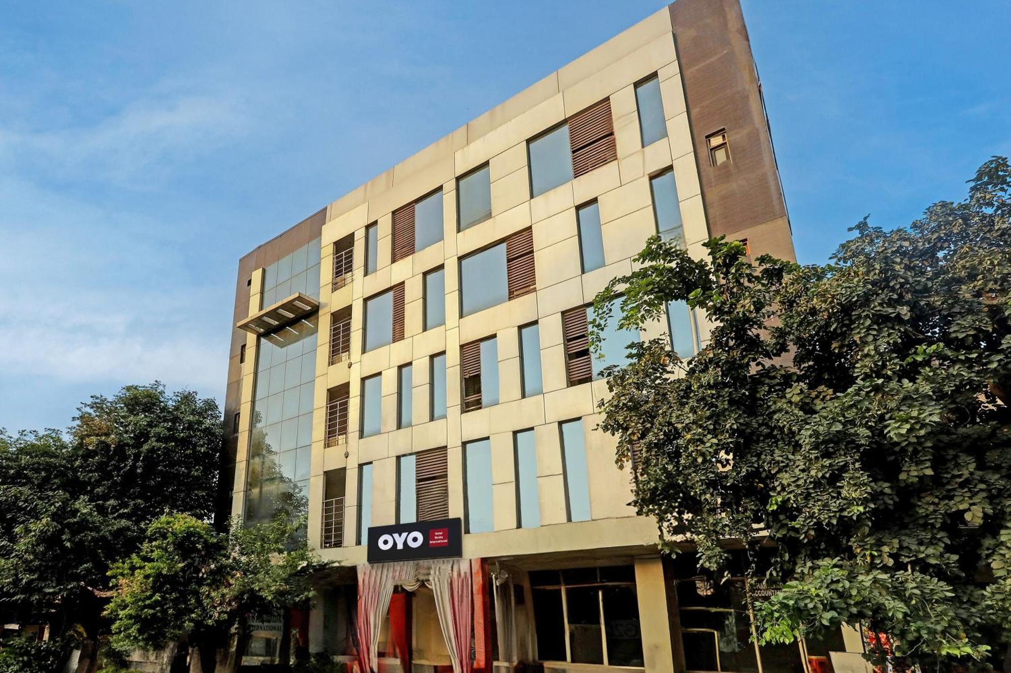 Collection O Noida Saffron Hotel Exterior photo